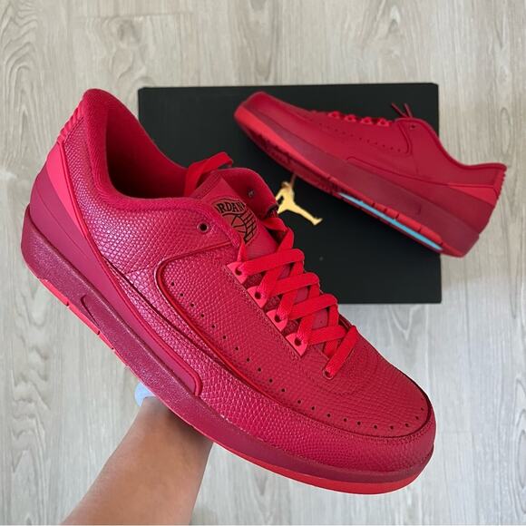 gym red jordan 2